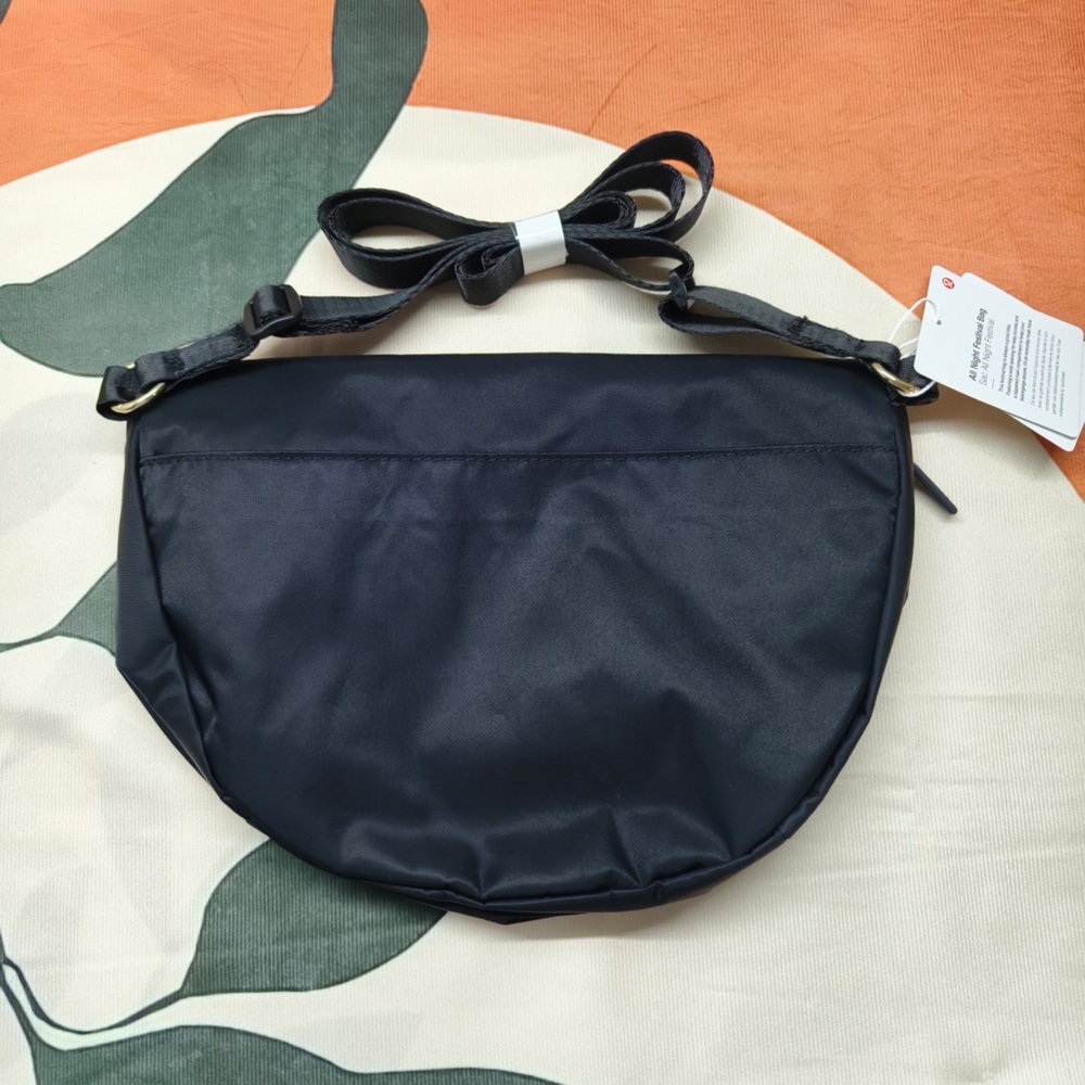 Lululemon All Night Festival Bag Micro 5L | Black Crossbody (BNWT) - Picture 2 of 4